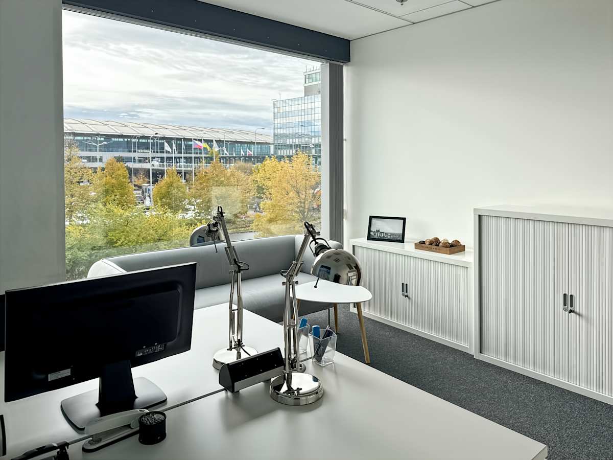 Regus - Prague Airport photo 4