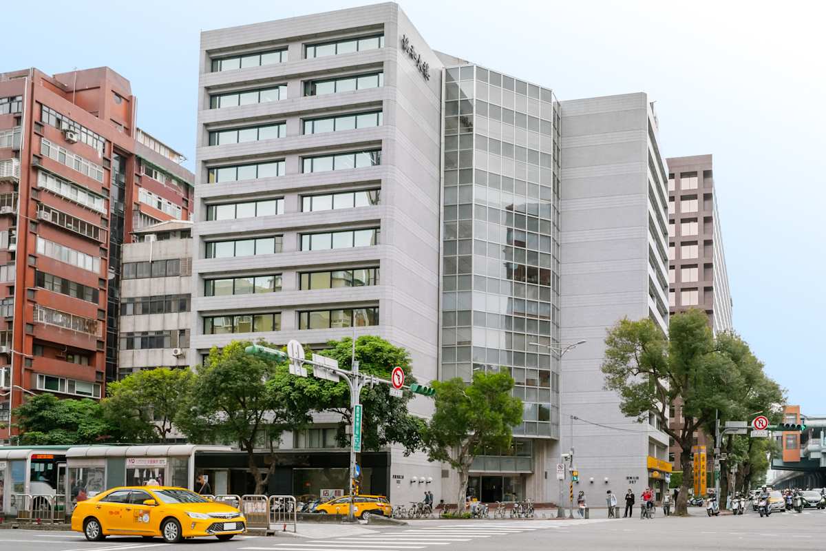 Regus - Taipei, Fuxing North Road photo 1