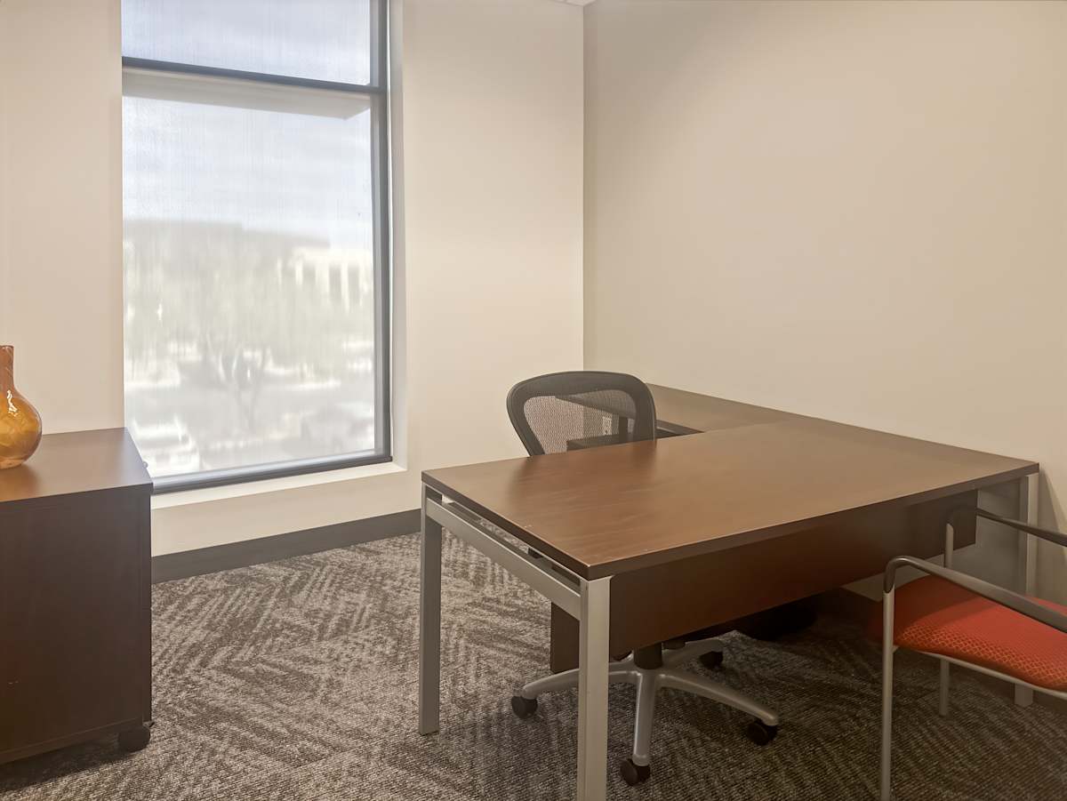 Arroyo Corporate Center photo 11