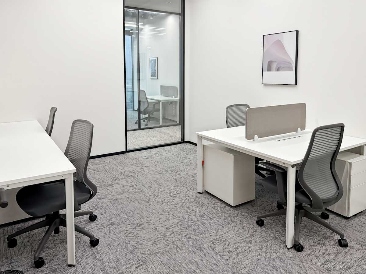 Regus - EIC photo 4