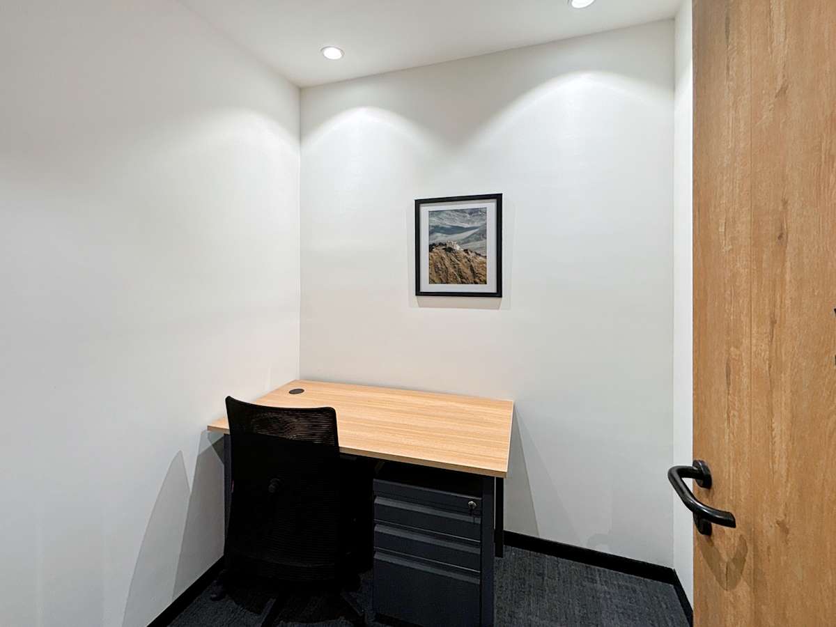 Sovereign Corporate Tower photo 7