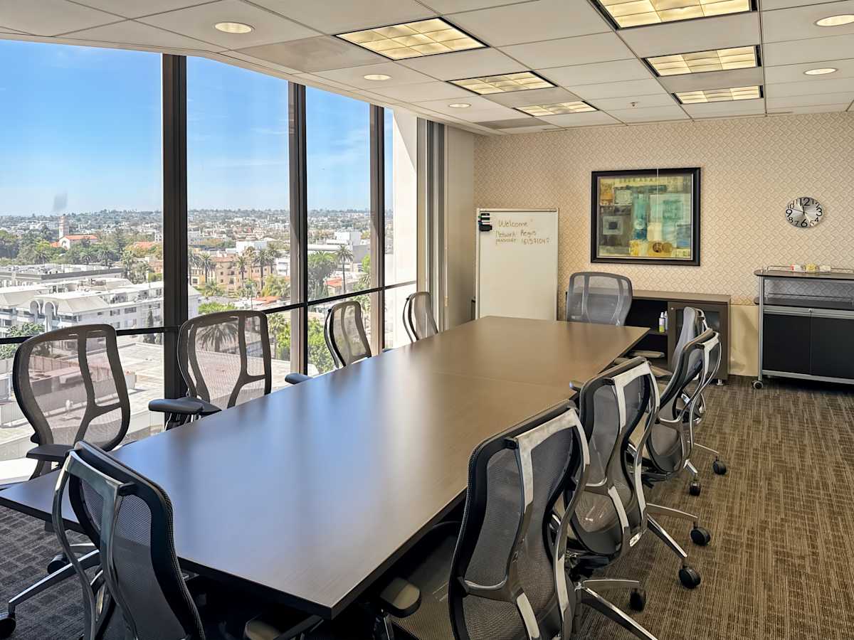 8383 Wilshire Boulevard photo 3