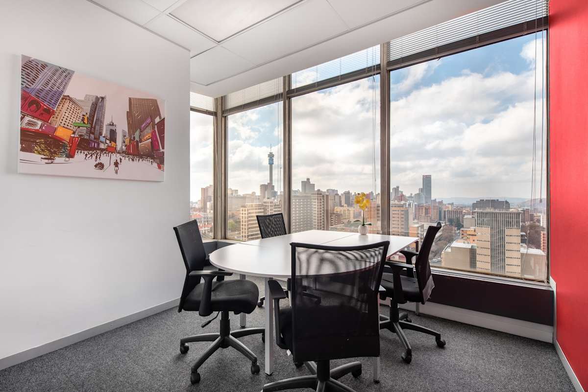 222 Smit Street photo 3