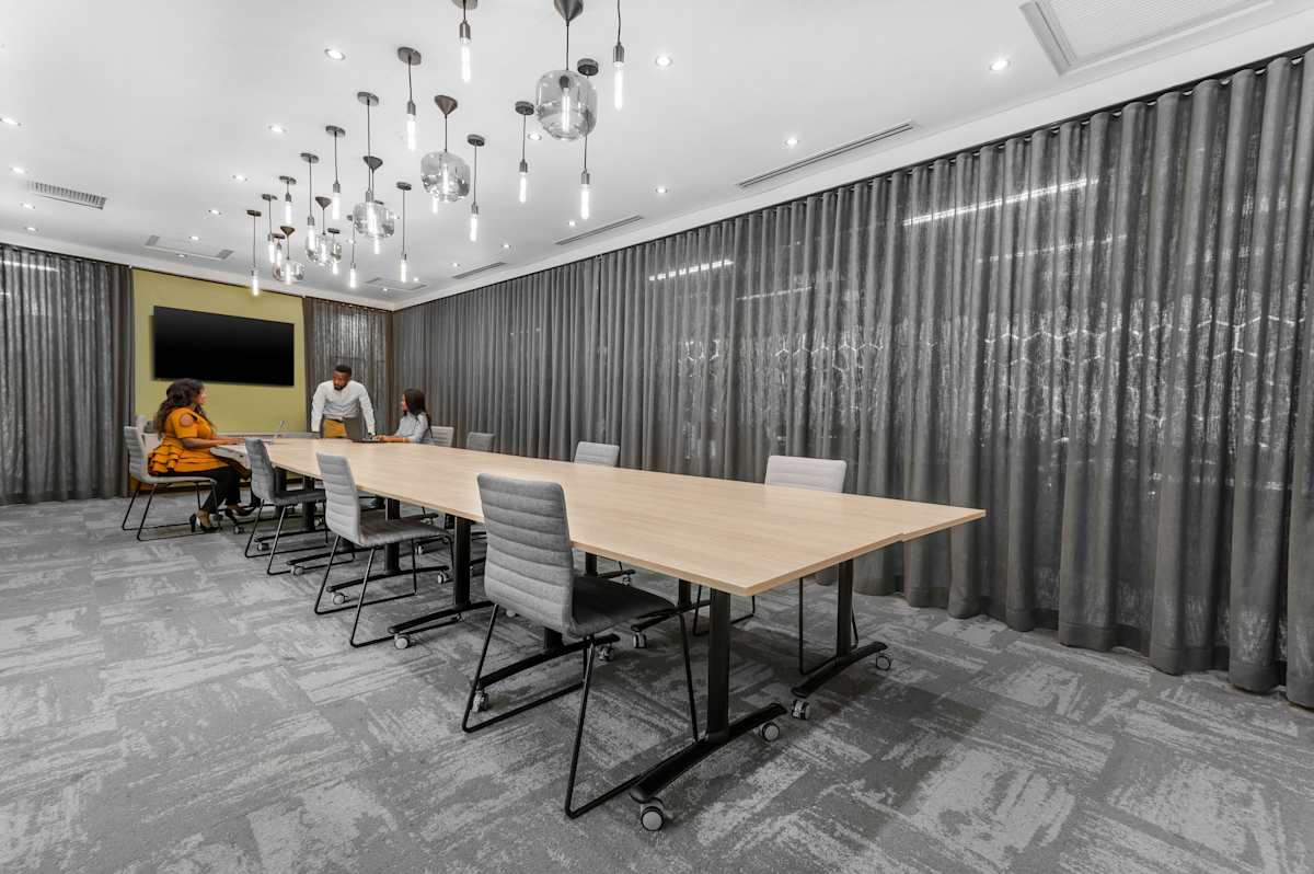 Regus - Gateway West photo 8
