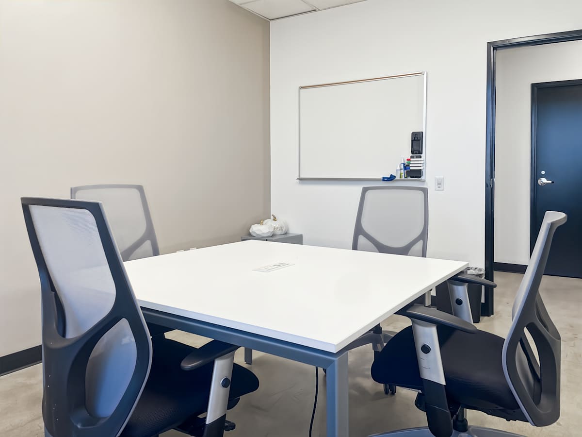 Commerce Corporate Center photo 5