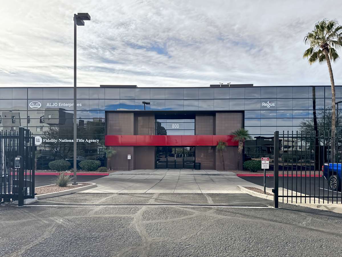 800 E Wetmore Rd photo 1