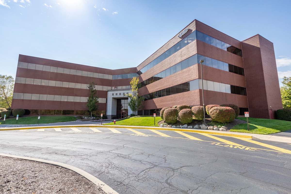 Silver Lake Executive Campus photo 1