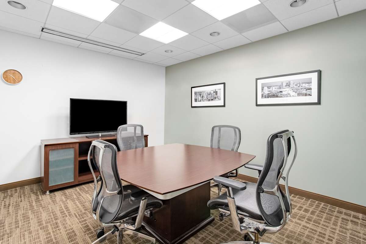 Orange Executive Tower photo 2