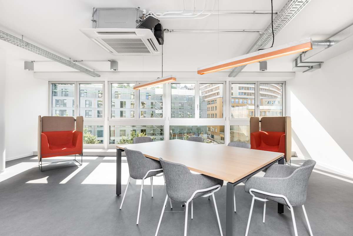 Regus - Lausanne, Bessieres photo 3