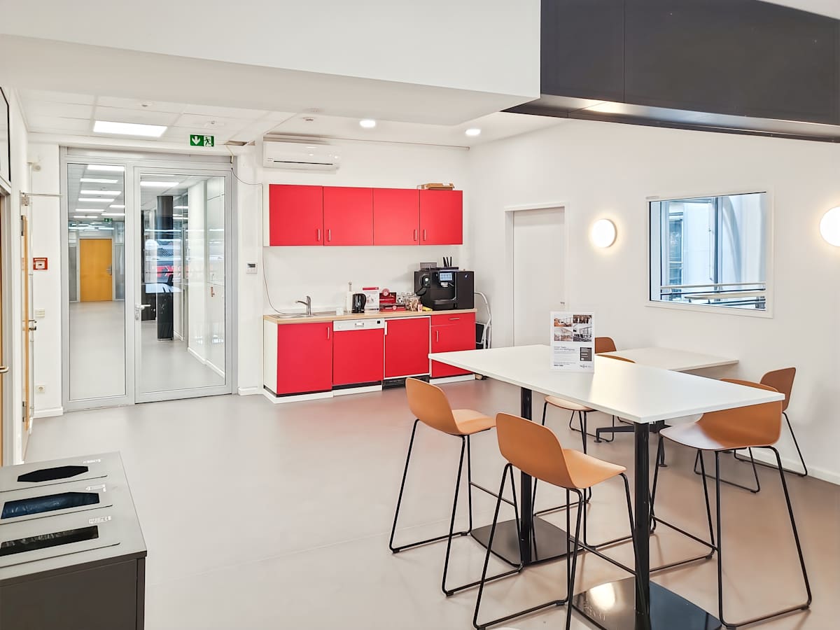 Regus - Schwetzingen, Carl-Benz-Strasse photo 6
