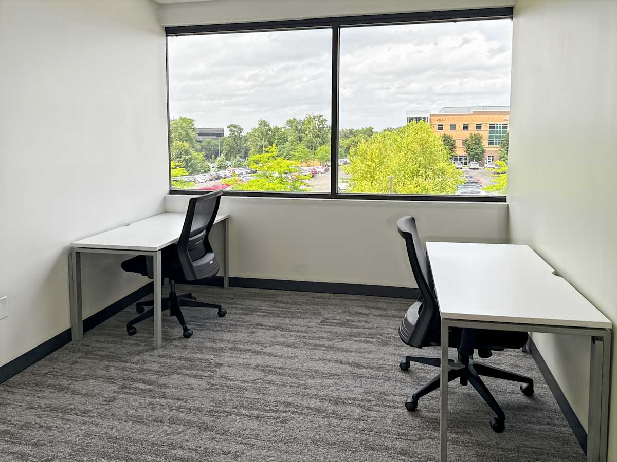 Regus - Eagan Woods photo 4