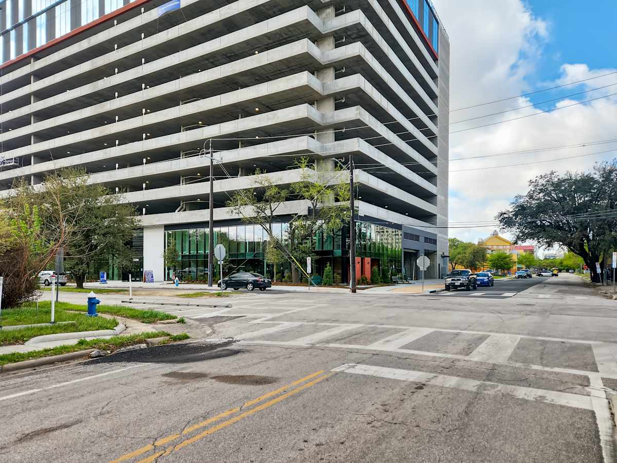5501 La Branch St photo 1