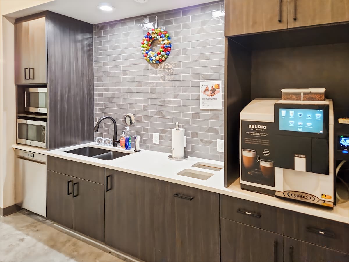 Spaces - Creve Coeur - 12645 Olive Blvd photo 6