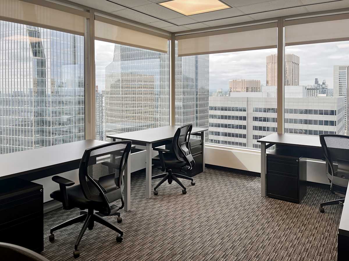 Canada Trust Tower photo 8