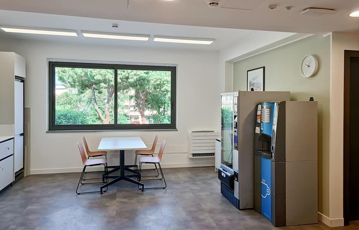 Regus - Reggio Calabria, Viale Calabria photo 6
