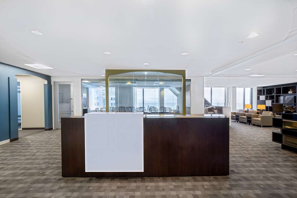 875 North Michigan Avenue photo 7