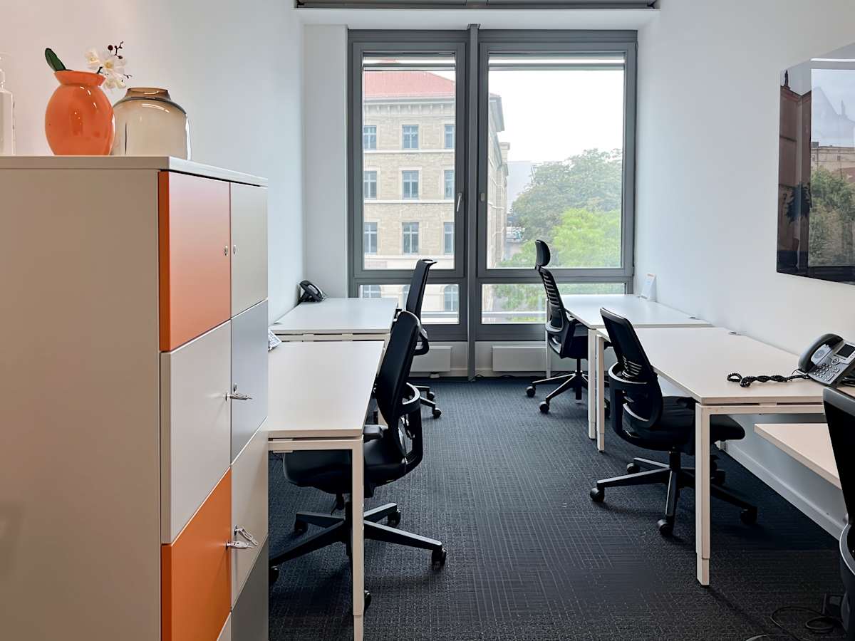 Regus Stuttgart, Rotebuehlplatz photo 5