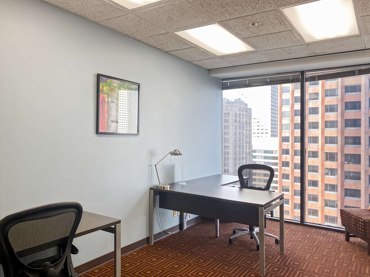650 Poydras Street photo 9