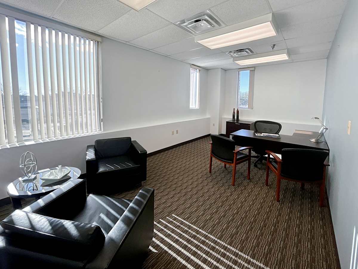 Central Park Corporate Center photo 7