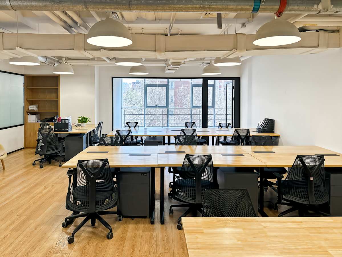 Strait International Building photo 3