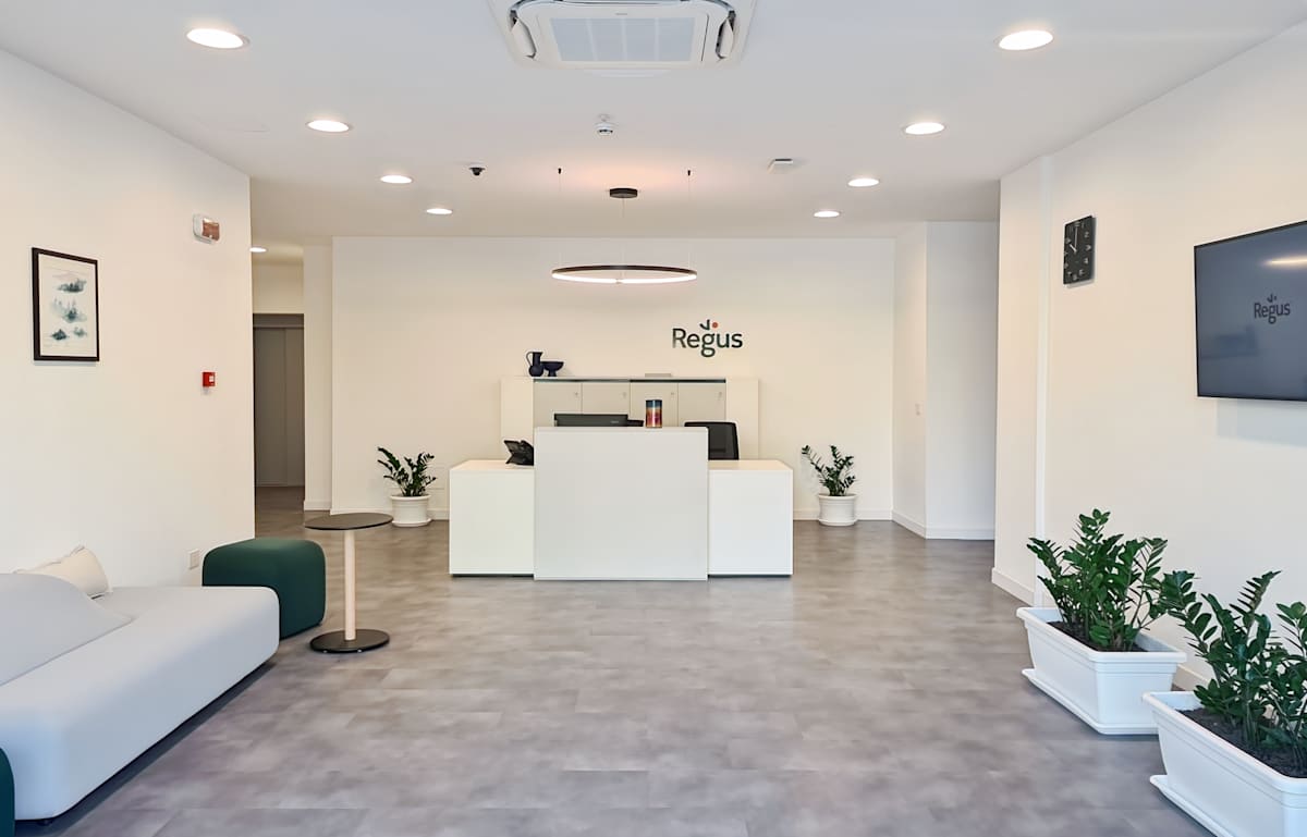 Regus - Reggio Calabria, Viale Calabria photo 2