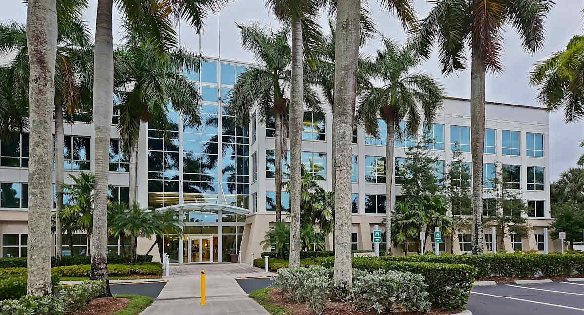 Weston Pointe II photo 1