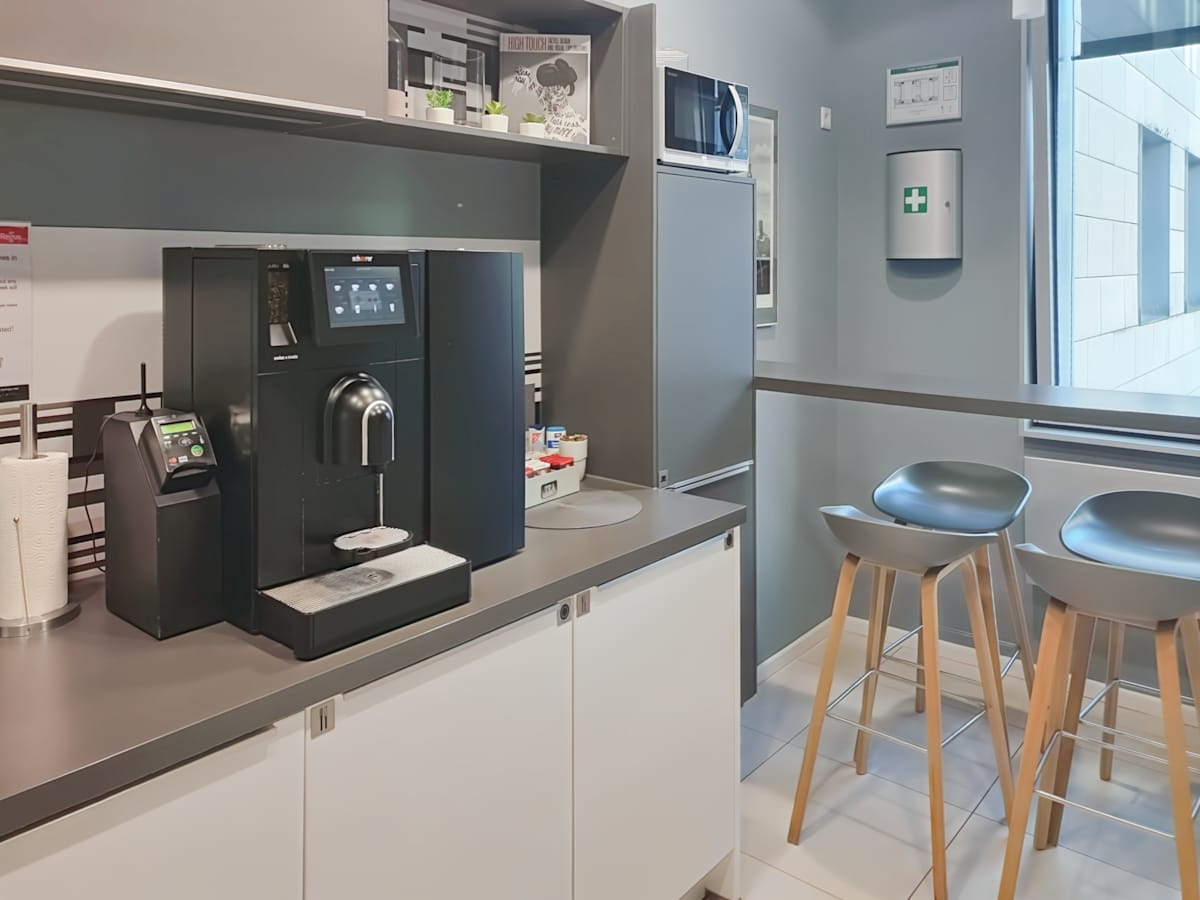 Regus - Berlin, Unter den Linden photo 8