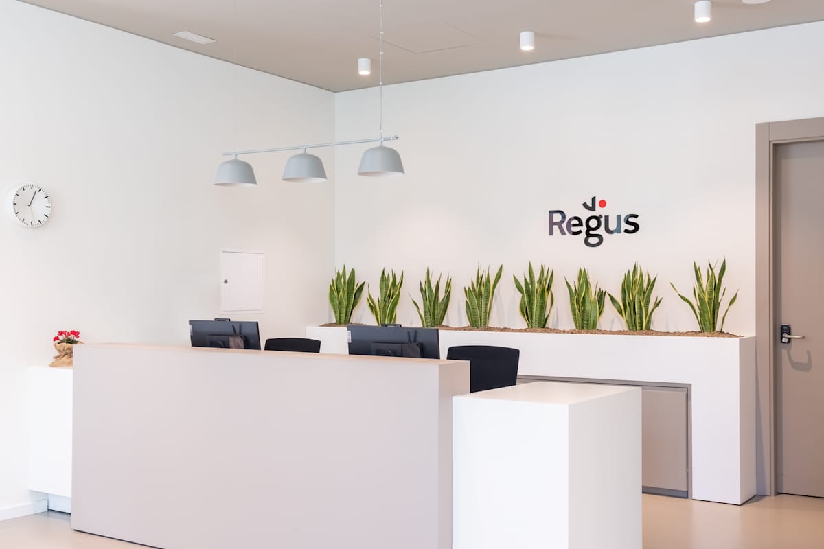 Regus - Logroño, Calle Chile 54 photo 7