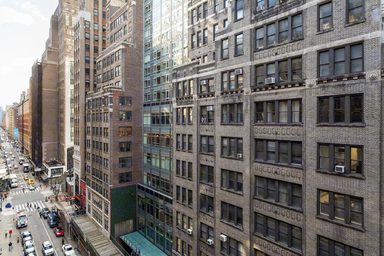 225 West 35th Street photo 5