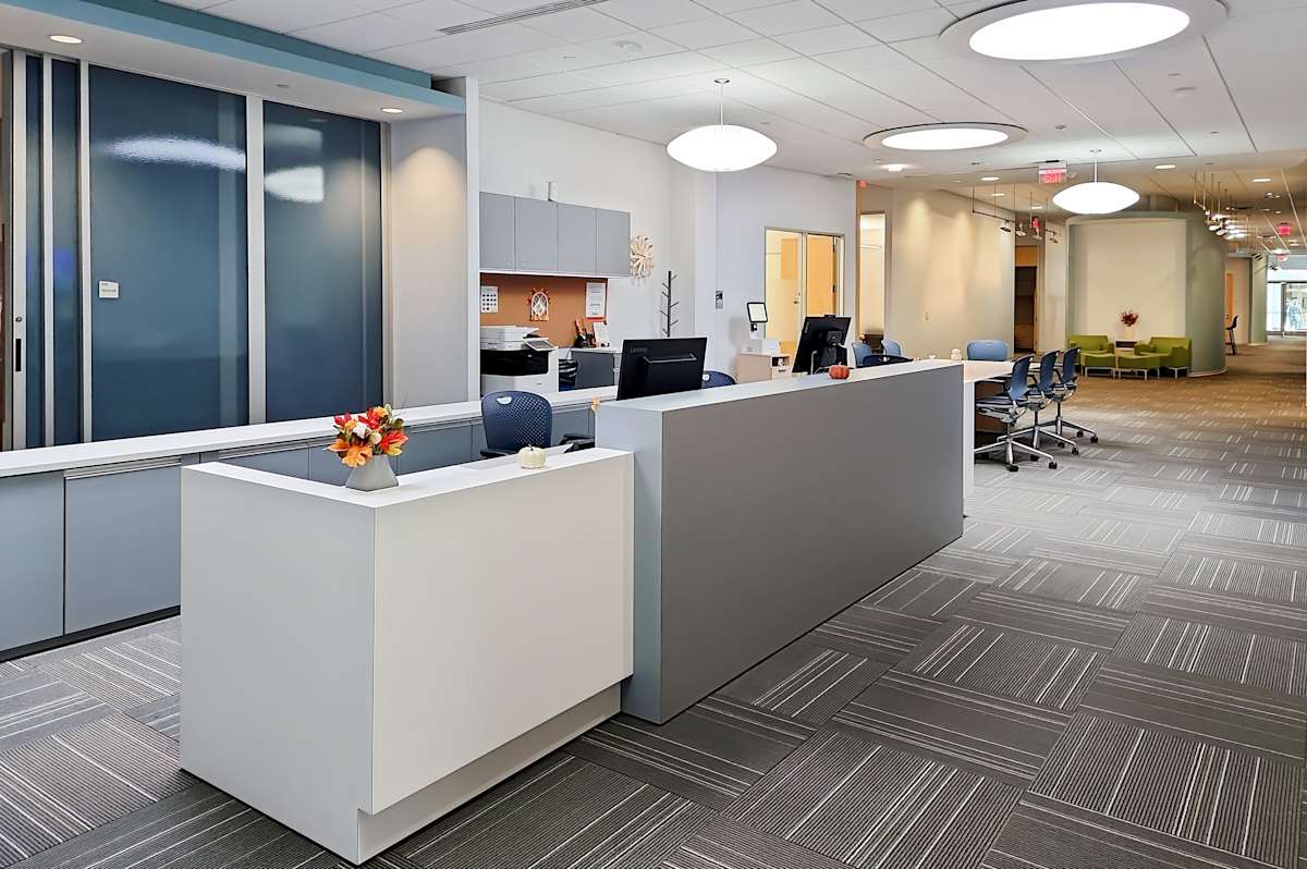 50 Pennwood Place photo 3