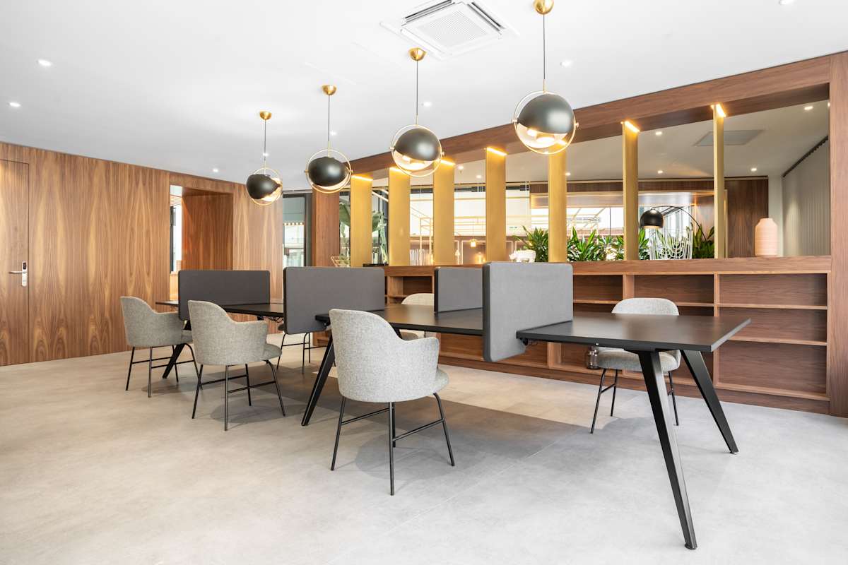 Regus - Bordeaux, Place des Grands Hommes photo 5