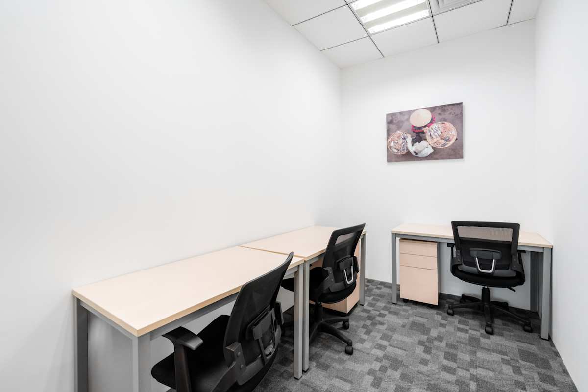 Regus - Chamtime Plaza photo 2