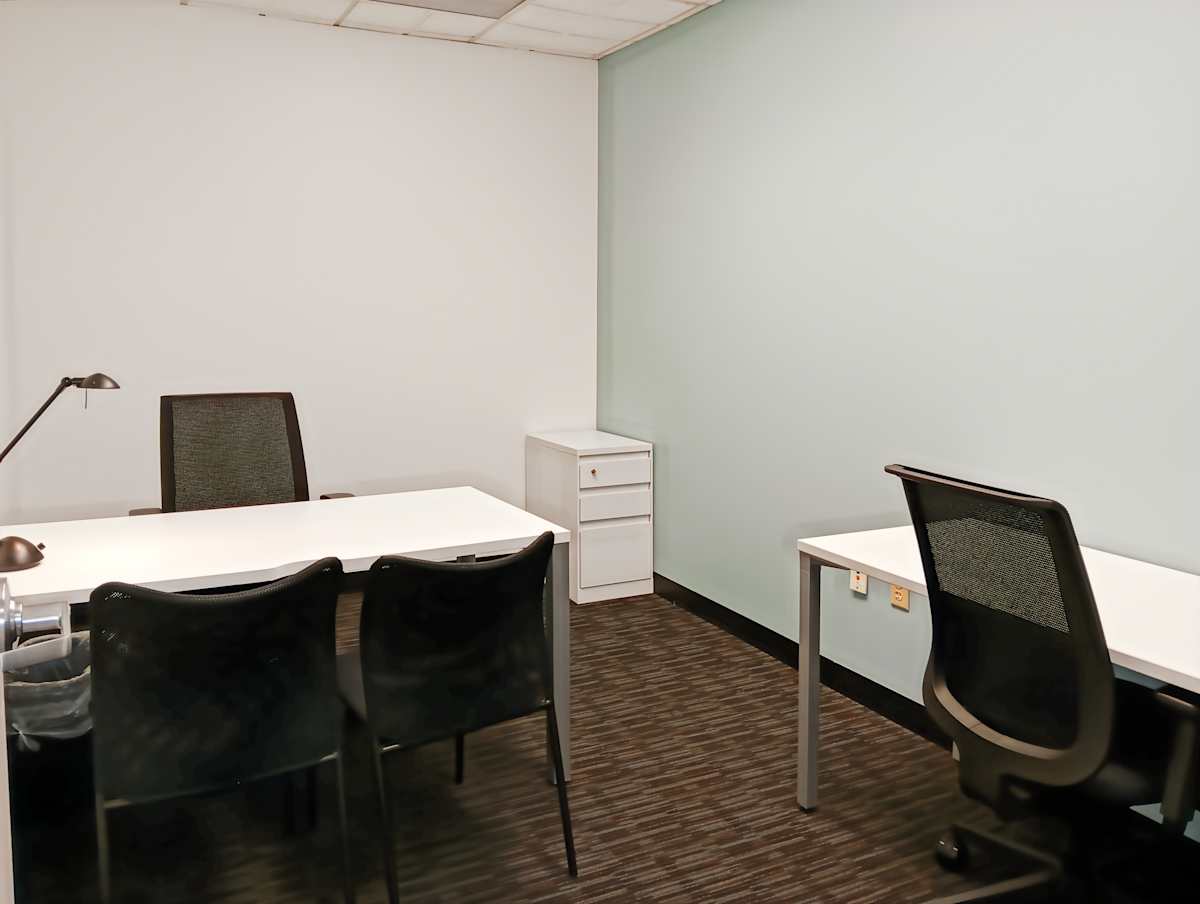 20801 Biscayne Boulevard photo 4