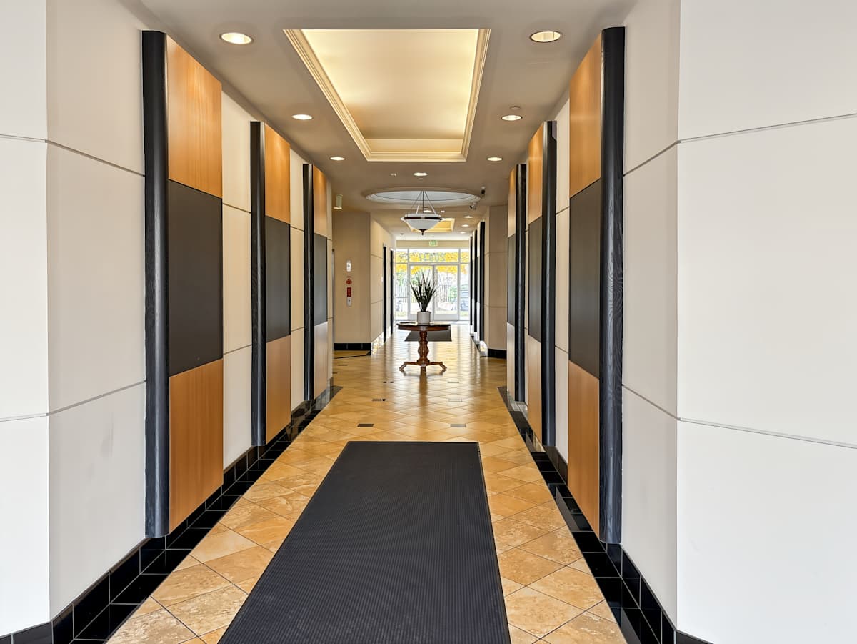 20937 Ashburn Rd photo 2