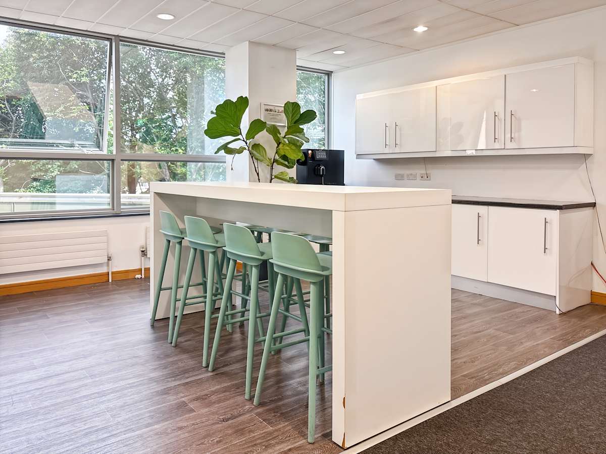 Alexandra House photo 6