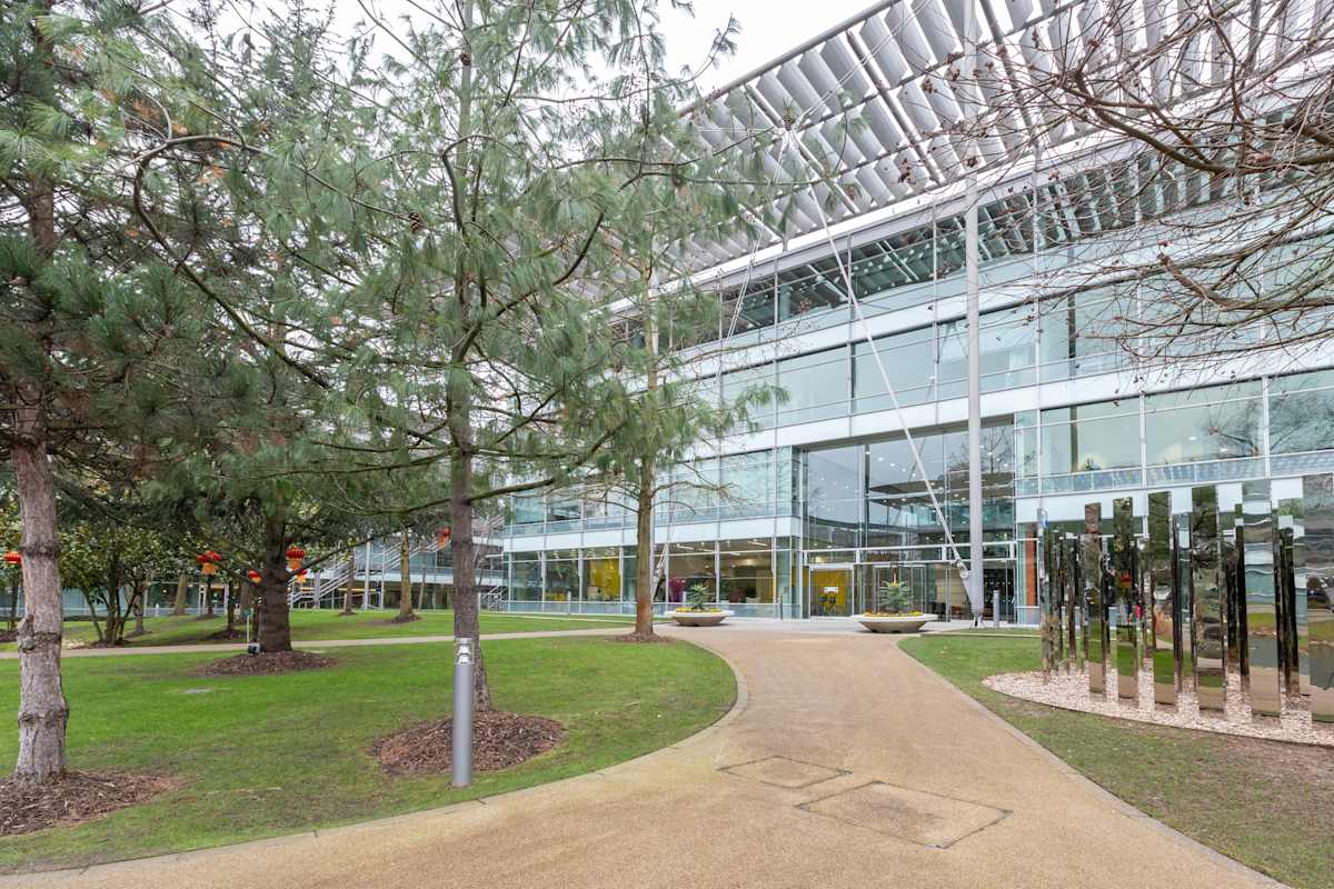Chiswick Park, Building 3 photo 1