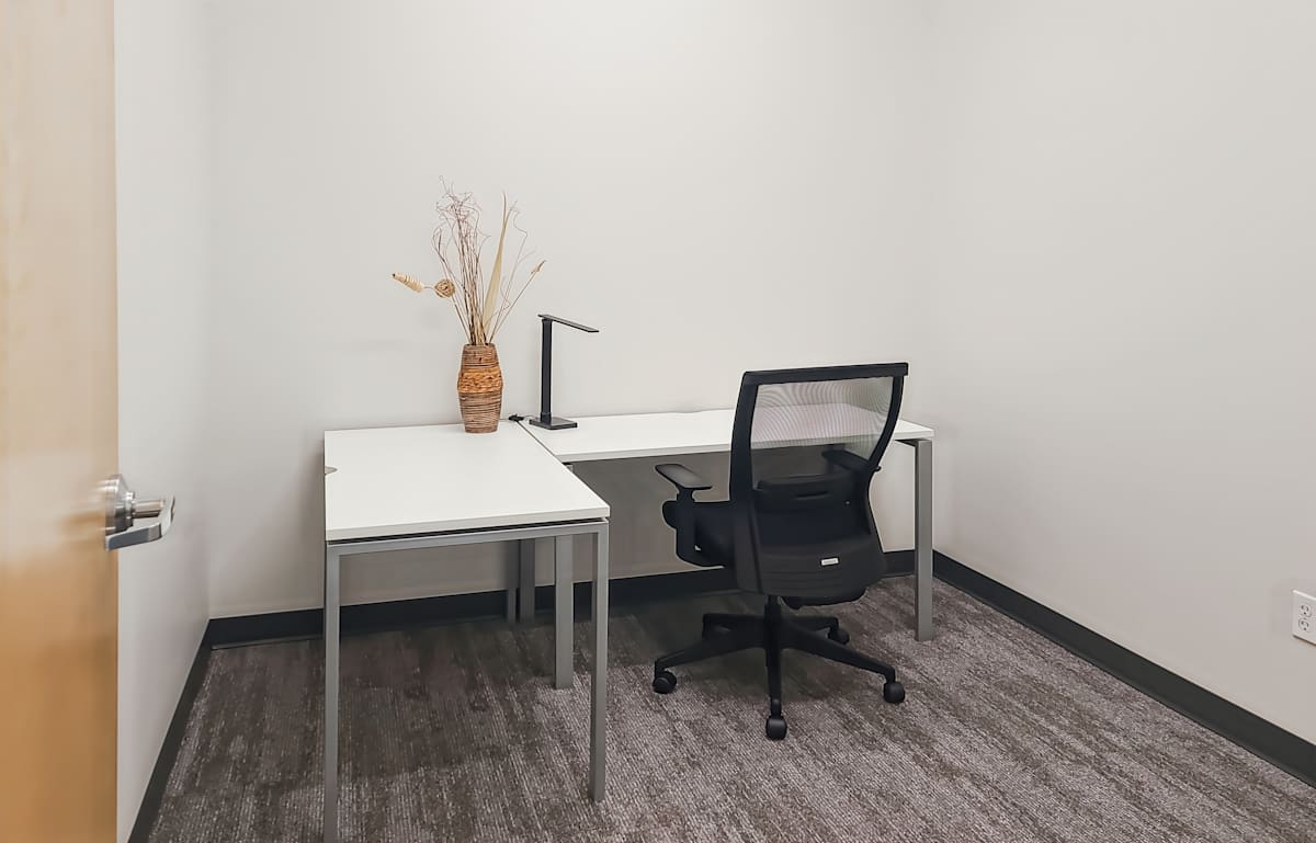 Regus - Spokane Valley, Mirabeau Park photo 5