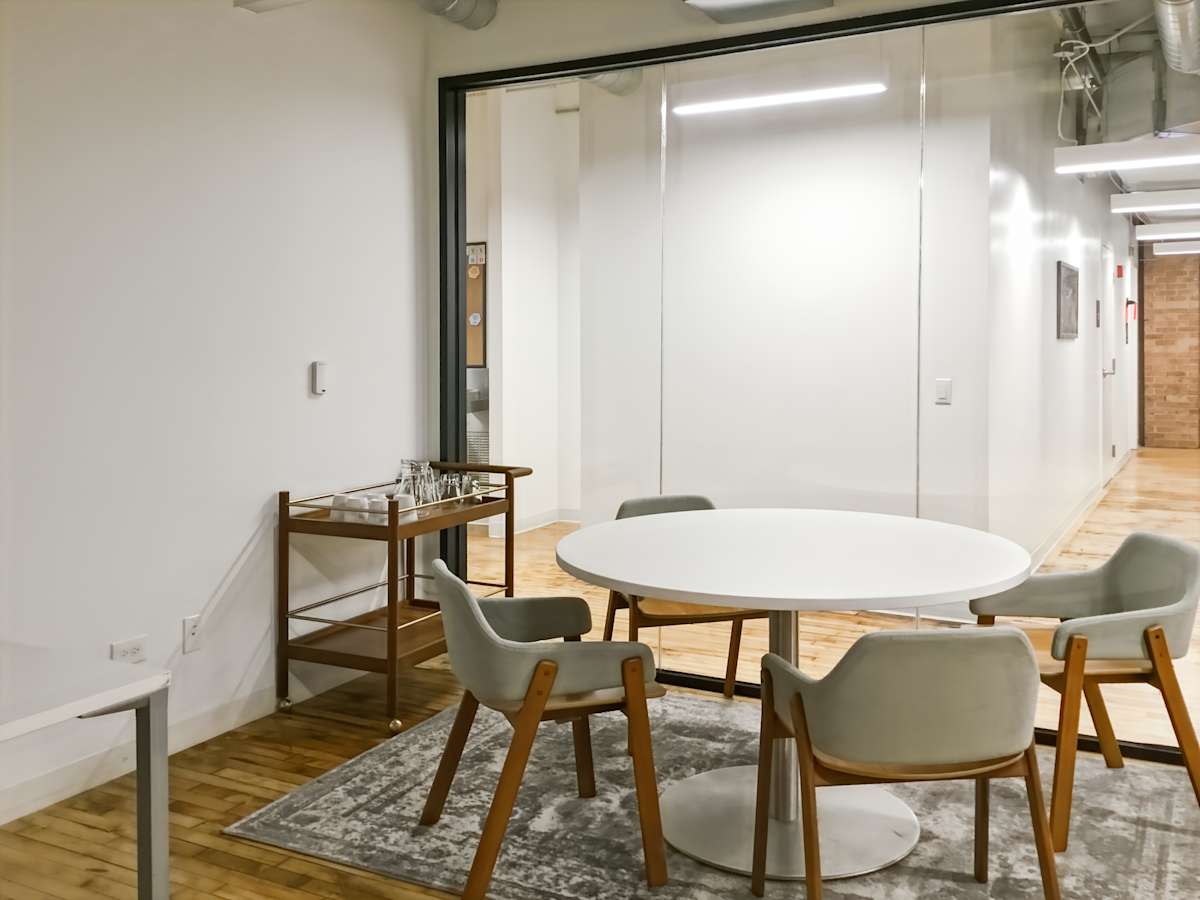 Spaces - 159 North Sangamon photo 3
