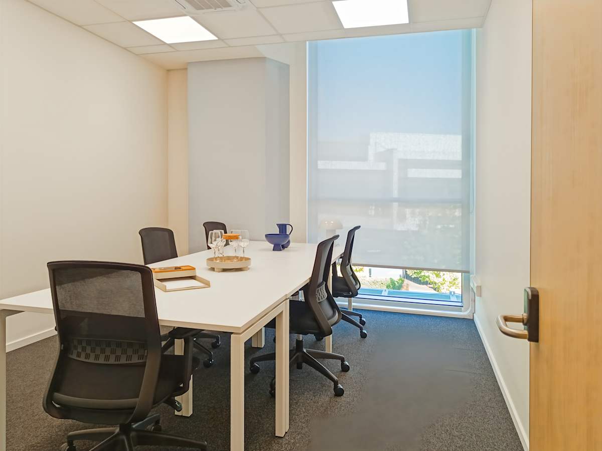 Regus - River West photo 7