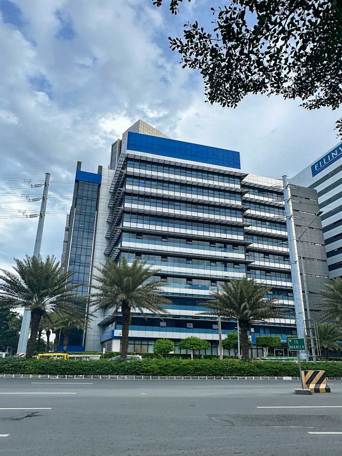 Filinvest One Building photo 1