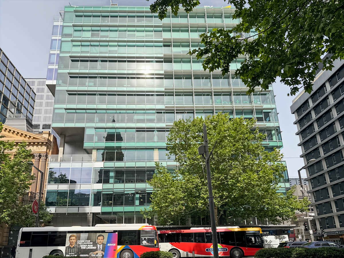 121 King William Street photo 1