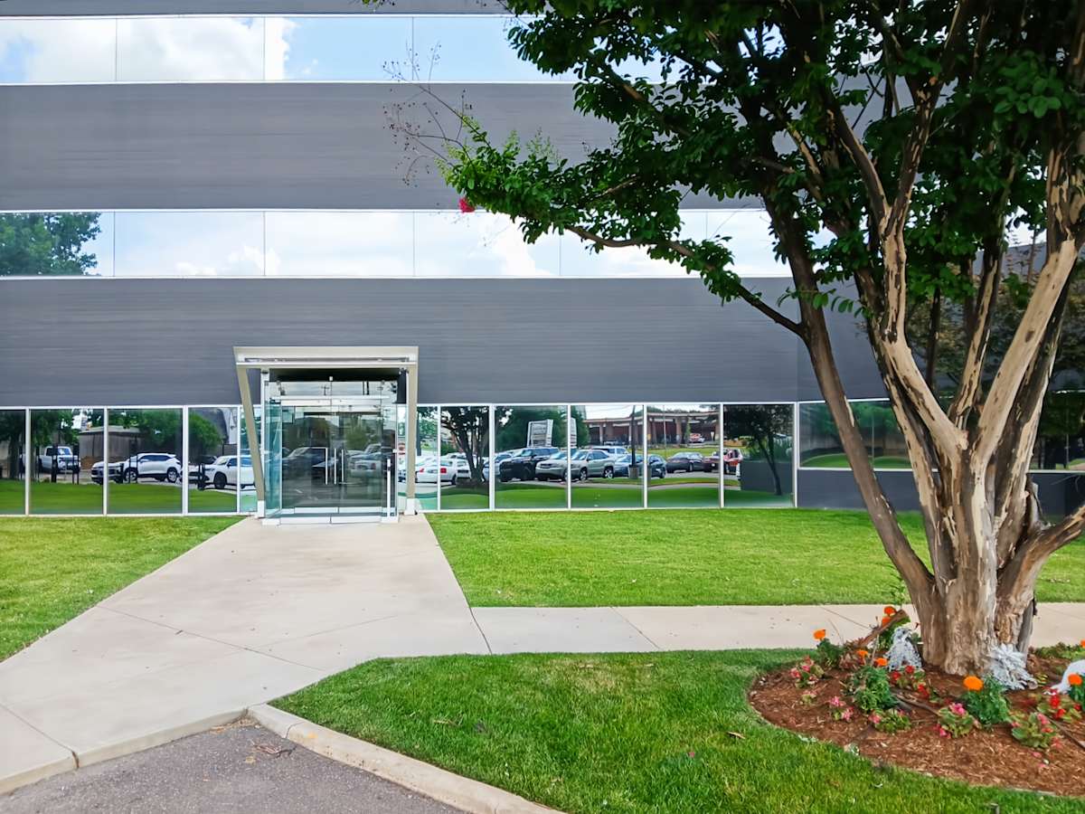 Regus - Nichols Hills - 5600 N May Ave photo 11