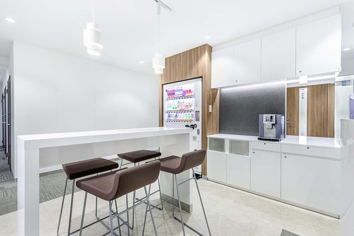 Regus Yokohama Onoe-cho photo 6