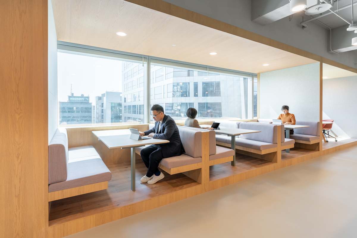 Regus - Taipei, Neihu Ruiguang photo 4
