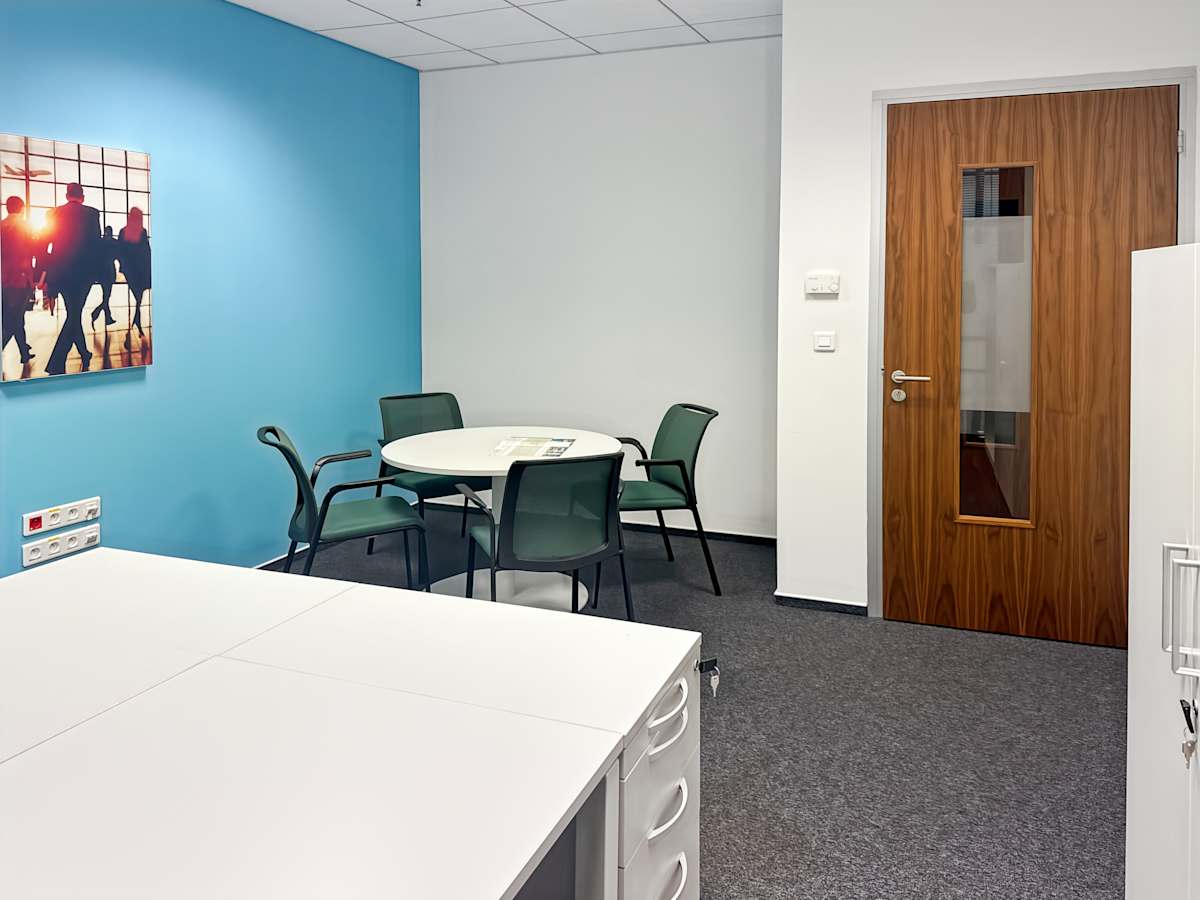 Regus - Prague Airport photo 10