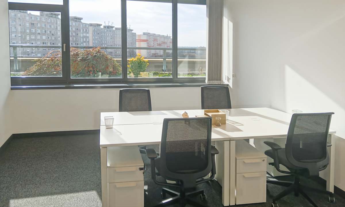 KÖKI Terminál Offices photo 7