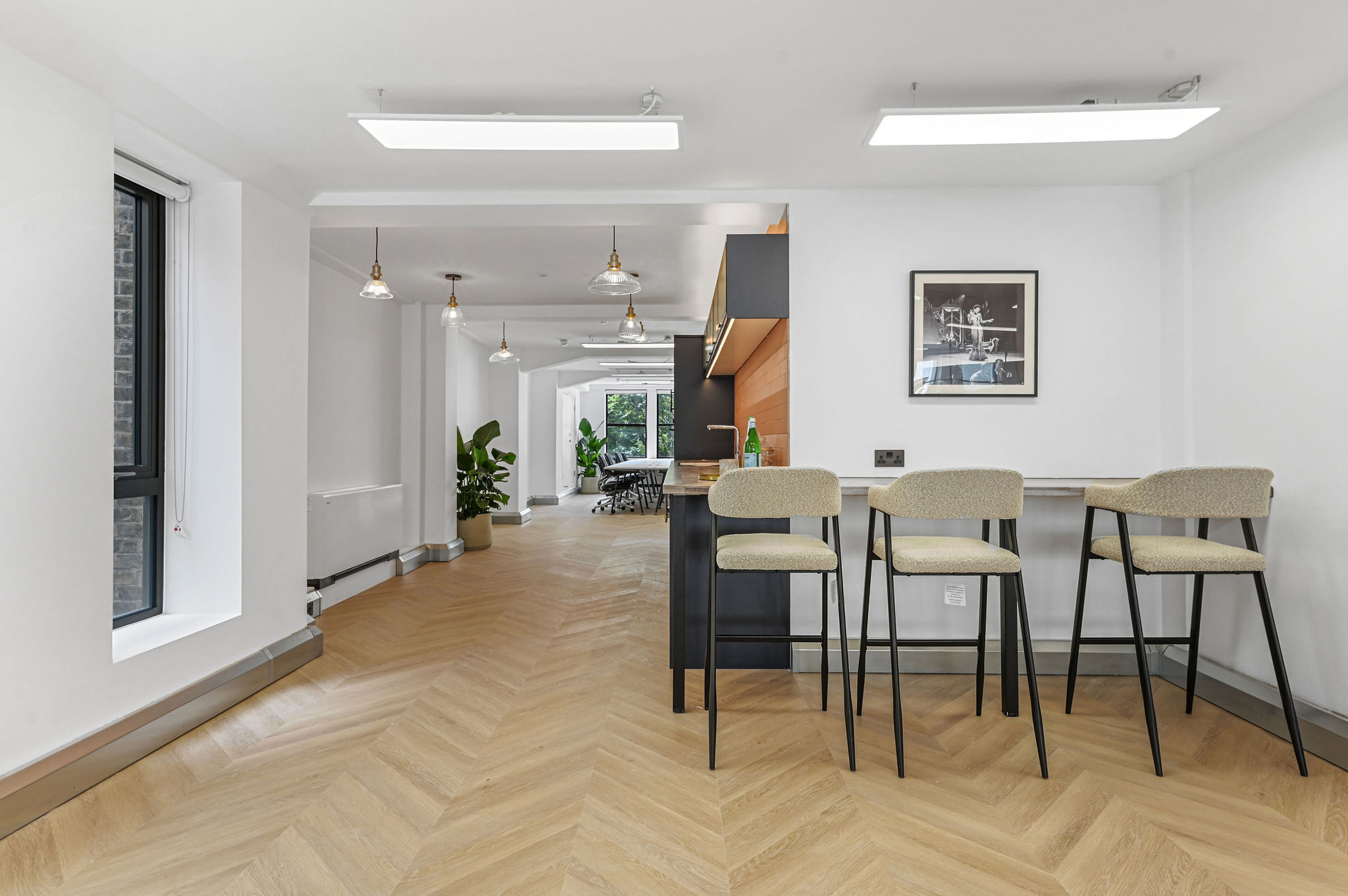 4 Golden Square photo 10