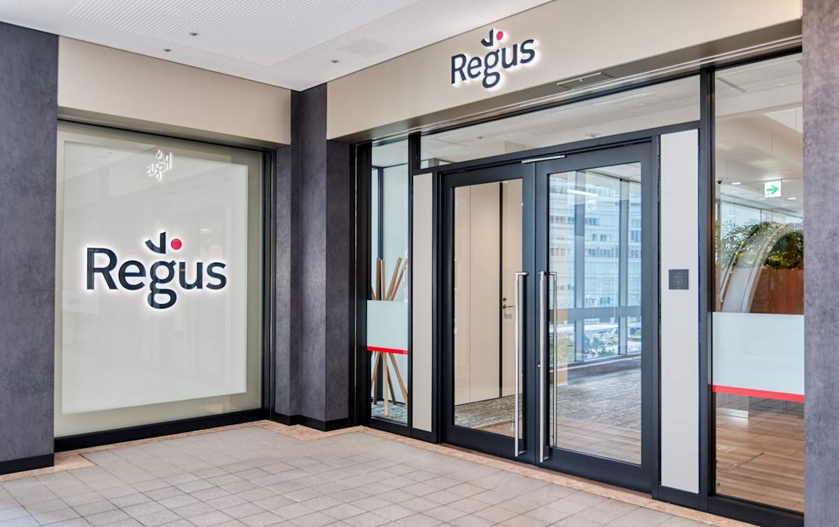 Regus - Yokohama Landmark Plaza photo 2