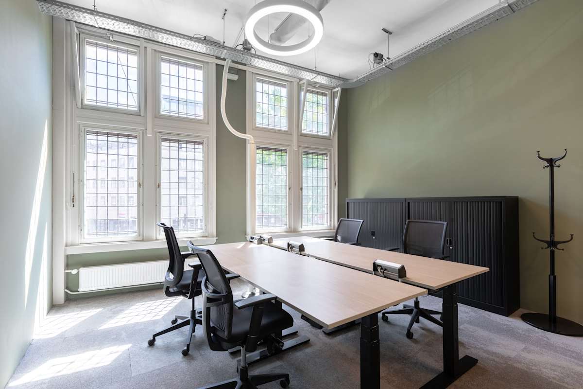 Regus - Amsterdam, Nieuwezijds Voorburgwal photo 4