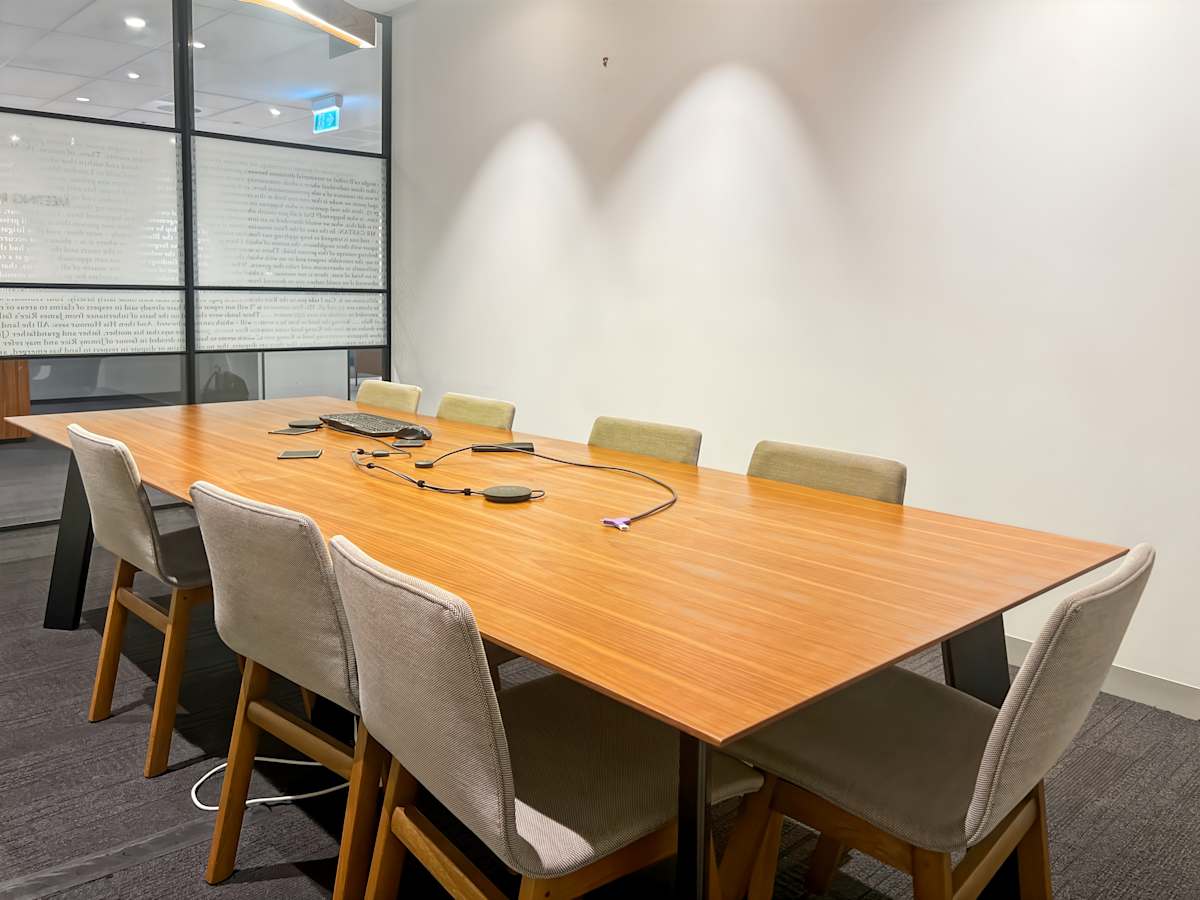 460 Lonsdale Street photo 7